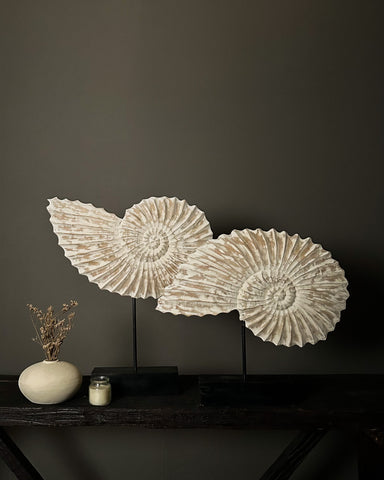 Wooden Shells Distressed (set of 2)